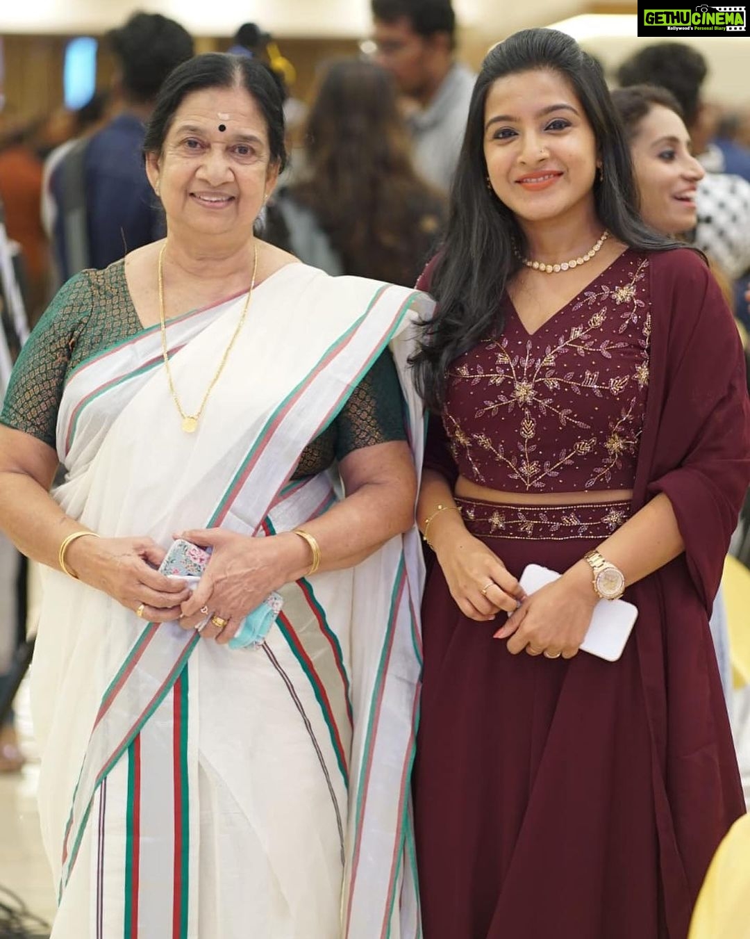 Alphy Panjikaran Instagram - Happiness❤️❤️ @malikappurammovie @pastelsandmore__ 👗 @_arya_jithins_makeover 💄 @vinovijay_fotografiaofficial 📸 #happiness #thanku #god #picoftheday #malikappurammovie #malikappuram #movie #success #celebration #function #happy #explore #life #instagram #instagood #instalike #cinema #passion #reels #explorepage #love #kochidiaries