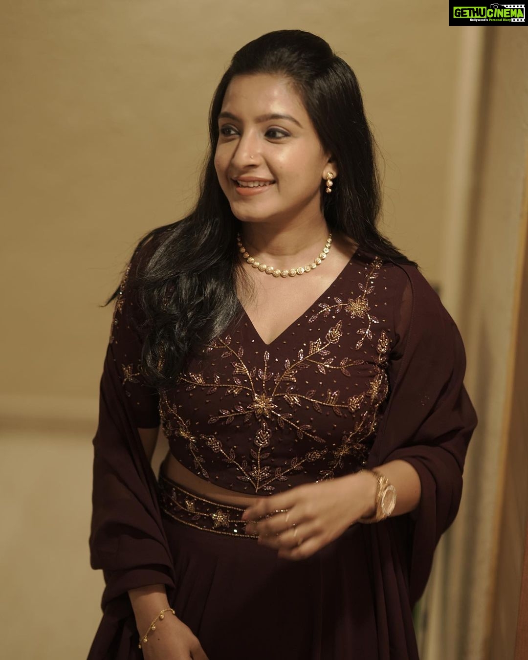 Alphy Panjikaran Instagram - @vinovijay_fotografiaofficial 📸 @dj_candid_weddings_ 📸 Mua: @_arya_jithins_makeover Costume : @pastelsandmore__ #picoftheday #movie #celebration #success #malikapuram #malikappurammovie #happiness #love #life #weekday #special #peace #happy #cinema #passion #instagram #photography #photoshoot #explore #explorepage #reels #happyface
