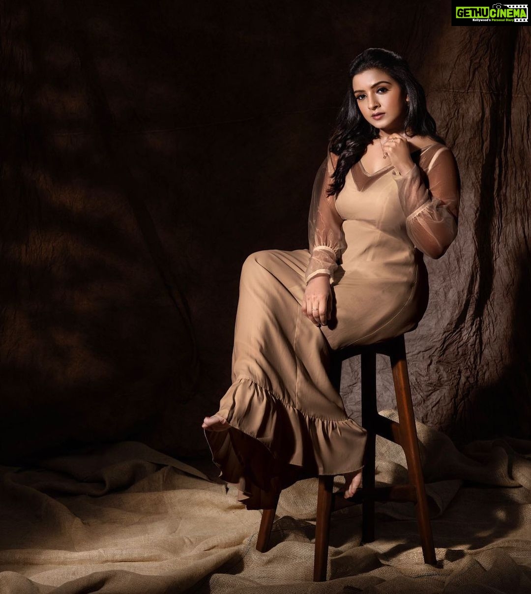 Alphy Panjikaran Instagram - Photography @ashwinalex888 Coordination - @lalarelations Photography team : @uwaise_alpha @vishnunarayananphotography Art : @dayalu.k.d.8 Makeup : @akshaya_makeover Lights : @alphagearkochi Studio @threedotsfilmstudio #happiness #attitude #picoftheday #staystrong #instagram #goodvibes
