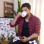 Aly Goni Instagram – Poker me excitement aur thrill ki kami kabhi ho hi nahi sakti hai boss! Jao aur khud experience karo!đŸ¤©
#PokerLife
#PokerWorld
#PokerGrind
#PokerFame
#PokerHustle
#PokerMaster
#PokerDreams