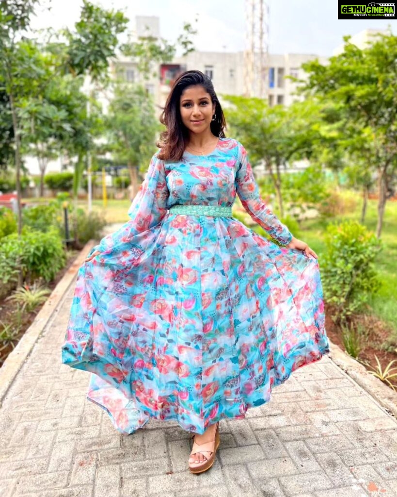 Alya Manasa Instagram - This pretty dress I bought @yazhli_collection I'm love this outfit thank you so much😍 Best shopping page in Instagram @yazhli_collection Good quality & very low Price😍thanks for lovely outfit @yazhli_collection . Offers live on & Go and check the story @yazhli_collection