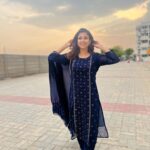 Alya Manasa Instagram - Feeling confident and blue-tiful! 💙✨ Elegant dress @hamsini_boutique . . #nofilter #stlye #music #beauty #ootd #outfits #trending