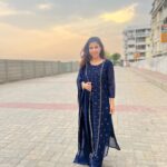 Alya Manasa Instagram - Feeling confident and blue-tiful! 💙✨ Elegant dress @hamsini_boutique . . #nofilter #stlye #music #beauty #ootd #outfits #trending