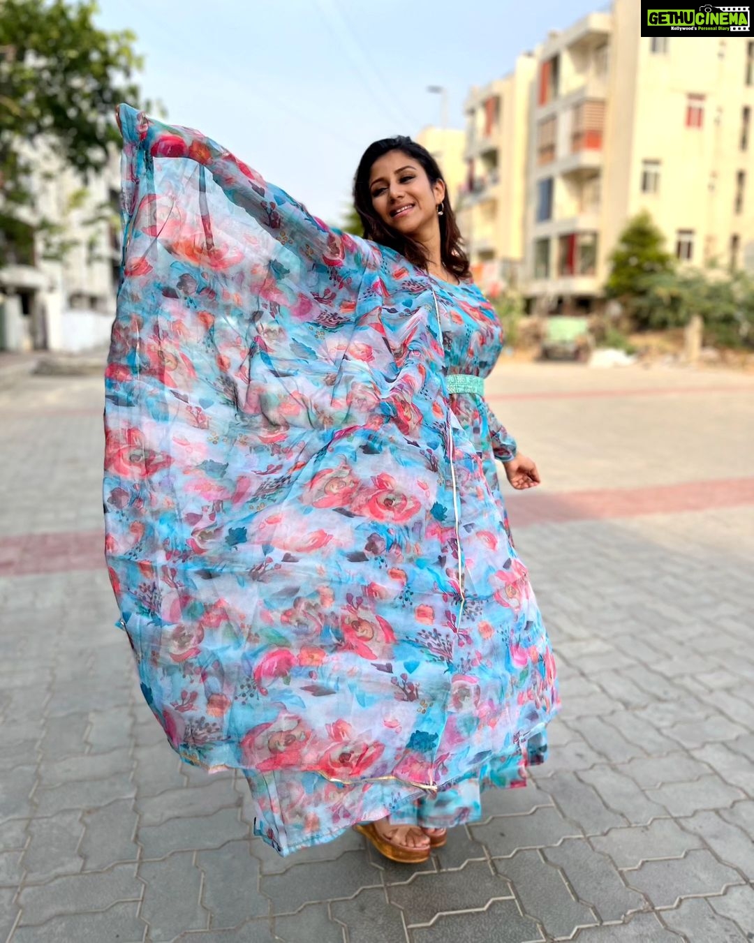 Alya Manasa Instagram - This pretty dress I bought @yazhli_collection I'm love this outfit thank you so much😍 Best shopping page in Instagram @yazhli_collection Good quality & very low Price😍thanks for lovely outfit @yazhli_collection . Offers live on & Go and check the story @yazhli_collection