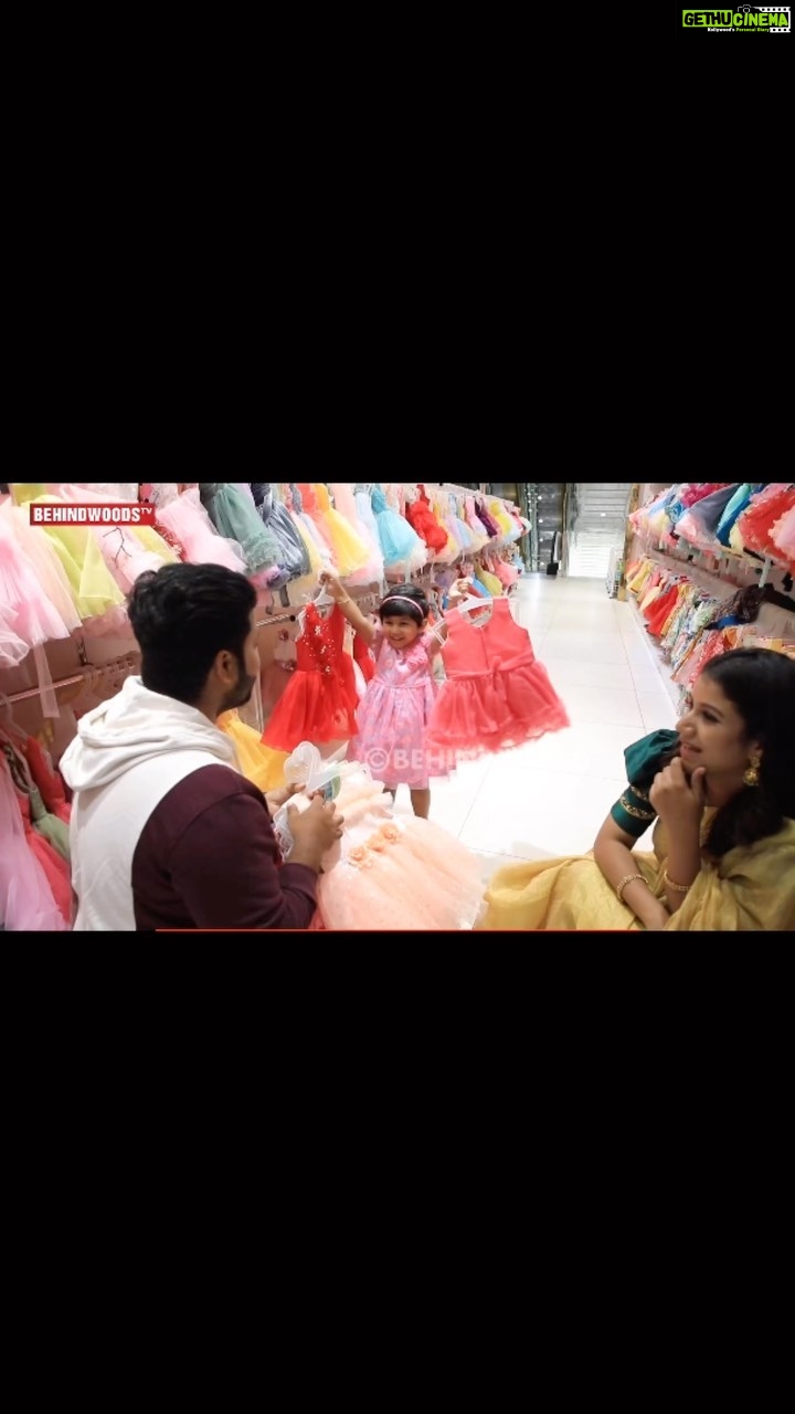 Alya Manasa Instagram - Shopping @thelegendsaravanastores is always been a stress buster thing & also the best place to shop all our needs at best quality nd at very affordable price πππ€© make ur day happier by shopping π @thelegendsaravanastores We all had our family shopping recently there ..even planning to come again so dnt forget to visit @thelegendsaravanastores padi showroom Catch us if u can ππ€©π The Legend Saravana Stores, PADI.