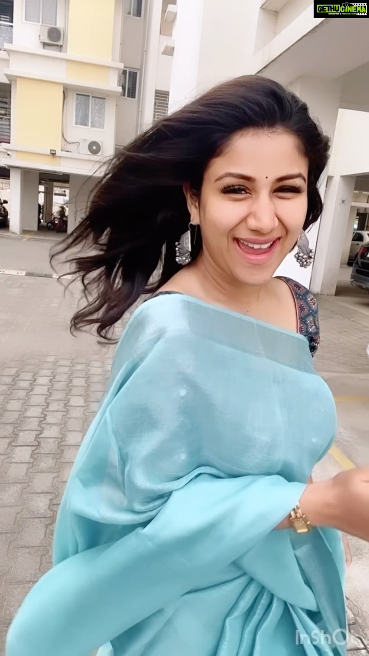 Alya Manasa Instagram - It makes us feel special ✨❤️ when we wear such beautiful saree @shri_sai_collections_ #skyblueinen in breeze