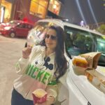 Ameesha Patel Instagram - Enroute Pune and only 4 hours from Mumabi to Panvel 🙈🙈🙈🙈….. McDonald’s has to save the day 🍔🍔🍔🍔