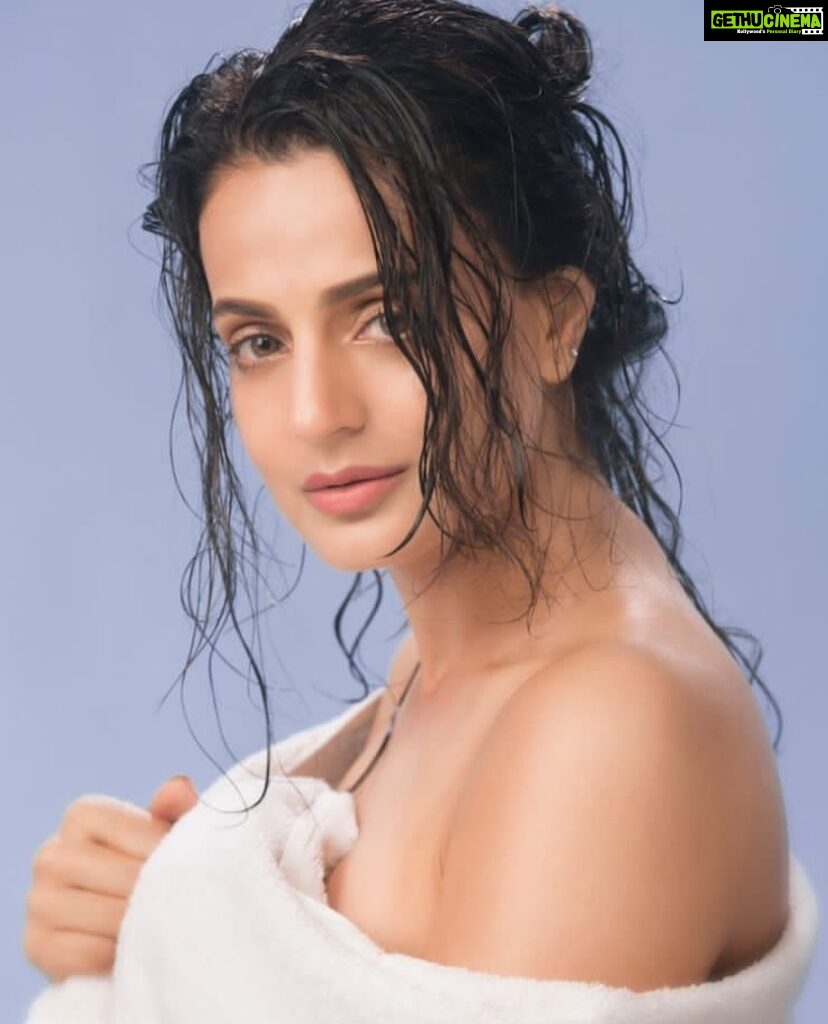 Ameesha Patel Instagram - 💋💋💋🧿💖💖💖