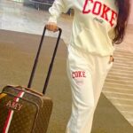 Ameesha Patel Instagram – Enroute RAJKOT…Working Sunday … flite delays calls for some hazelnut cappuccino ☕️☕️☕️✈️✈️🛫