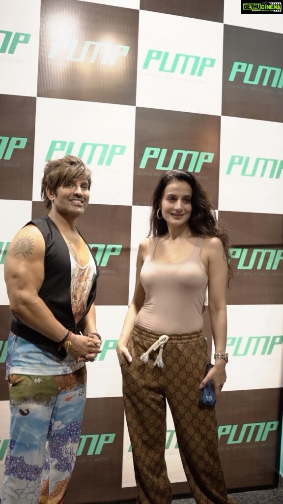 Ameesha Patel Instagram - Thank you @ameeshapatel for gracing us with your presence at ‘Pump’ inaugration. Your unwavering support and generosity has left us in awe and we are truly grateful for your time and effort in making this event a success! #PumpGymsBybirla #gymsbybirla #inaugration #newbeginnings #newstart #gym #fitness #fitnesscentre #training #personaltraining #instafit #reels #explore #instagramreels #instagramfitness