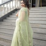 Ameya Mathew Instagram - നൻപകൽ നേരത്ത് കറക്കം !😌😁💚 . 📸 @bibin_framemake @framemakeweddings 👗 @jishnuandvishnu 💄 @soniyamakeoverstudio . #bestieswedding #💍 #❤️ Trivandrum, India