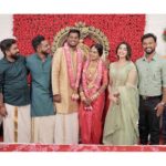 Ameya Mathew Instagram - നമ്മുടെ ചില സന്തോഷങ്ങളിലും കൂടുതൽ നമ്മുടെ കൂടെ നിൽക്കുന്ന സുഹൃത്തുക്കളുടെ സന്തോഷങ്ങളിലും വളർച്ചയിലും നമ്മൾ സന്തോഷിക്കാറുണ്ട്... അതുപോലൊരു സുഹൃത്താണ് @r_deepu_raj . 🤩 സ്കൂൾ കാലം മുതൽ എനിക്കറിയാവുന്ന എന്റെ പ്രിയപ്പെട്ട ഫ്രണ്ട്. ഇന്ന് നിന്നിൽ കണ്ട സന്തോഷം വിലമതിക്കാൻ ആവാത്തതാണ്. So, on your special day, here's wishing my dearest Deepu n’ Divya, an extremely happy n’ wonderful married life. ❤️ @r_deepu_raj 💍 @divya_divakaran13 . . 📸 @bibin_framemake @framemakeweddings 👗 @jishnuandvishnu 💄 @soniyamakeoverstudio #happymarriedlife #❤️ Rashaj Royale Convention Center