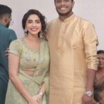 Ameya Mathew Instagram - നമ്മുടെ ചില സന്തോഷങ്ങളിലും കൂടുതൽ നമ്മുടെ കൂടെ നിൽക്കുന്ന സുഹൃത്തുക്കളുടെ സന്തോഷങ്ങളിലും വളർച്ചയിലും നമ്മൾ സന്തോഷിക്കാറുണ്ട്... അതുപോലൊരു സുഹൃത്താണ് @r_deepu_raj . 🤩 സ്കൂൾ കാലം മുതൽ എനിക്കറിയാവുന്ന എന്റെ പ്രിയപ്പെട്ട ഫ്രണ്ട്. ഇന്ന് നിന്നിൽ കണ്ട സന്തോഷം വിലമതിക്കാൻ ആവാത്തതാണ്. So, on your special day, here's wishing my dearest Deepu n’ Divya, an extremely happy n’ wonderful married life. ❤️ @r_deepu_raj 💍 @divya_divakaran13 . . 📸 @bibin_framemake @framemakeweddings 👗 @jishnuandvishnu 💄 @soniyamakeoverstudio #happymarriedlife #❤️ Rashaj Royale Convention Center