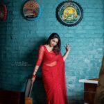 Ameya Mathew Instagram - ഈ ക്രിസ്തുമസ് നാളുകളിൽ എന്നെന്നും ഓർത്തുവയ്ക്കാൻ കഴിയുന്ന മനോഹരമായ നിമിഷങ്ങൾ നിങ്ങള്‍ക്കു ലഭിക്കട്ടെ, സന്തോഷവും ചിരിയും ജീവിതത്തില്‍ എന്നും നിറയട്ടെയെന്നും പ്രാർത്ഥിച്ചുകൊണ്ട് ഏവർക്കും എന്റെ ക്രിസ്തുമസ് ആശംസകൾ..!!! 🎄❤️🎅 📷 @pkp_photography___ Outfit @chakitha_designs @janki_remya MUA @soumyashyam_makeupartist 📍 @theshackbistroindia . . #merrychristmas #xmas #vibe #❤️ Kochi, India