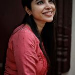 Ameya Mathew Instagram - വേലക്കാരിയായിരുന്നാലും നീയെൻ മോഹവല്ലി !😌😬🫢😝 . 🎥 @sat_narain #chennai #photoshoot #ethnicwear #beingtraditional #❤️ Chennai, India
