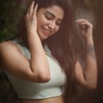 Ameya Mathew Instagram - അവളുടെ രാവുകൾ…😌😬😜🌚 . . Captured by @sat_narain 💫 @arunprajeethm 🤩 #chennai #traveldiaries #exploring Chennai, India