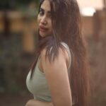 Ameya Mathew Instagram - പുതിയ നഗരത്തിൽ പുതിയ തുടക്കങ്ങൾ…പുതിയ ആളുകൾക്കിടയിൽ പുതിയ യാത്രകൾ... പഴയ വേഷത്തിൽ ഞാൻ…!😌💫😁🥳 . . Captured by @sat_narain 🤩 Special thanks to @arunprajeethm 🤩. Always grateful !💫 #chennai #exploringthestreets Chennai, India