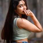 Ameya Mathew Instagram - അവളുടെ രാവുകൾ…😌😬😜🌚 . . Captured by @sat_narain 💫 @arunprajeethm 🤩 #chennai #traveldiaries #exploring Chennai, India
