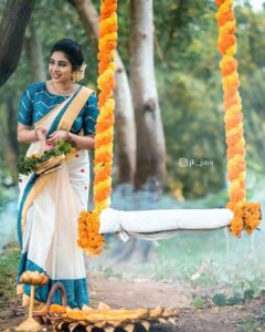 Ameya Mathew Instagram - ഐക്യത്തിന്റെയും സാഹോദര്യത്തിന്റെയും സ്‌നേഹത്തിന്റേയും സമൃദ്ധിയുടേയുമെല്ലാം സന്ദേശം വിളിച്ചോതികൊണ്ട് ഒരു തിരുവോണ ദിനം കൂടി വന്നെത്തിയിരിക്കുന്നു. ഏവർക്കും എന്റെ ഹൃദയം നിറഞ്ഞ തിരുവോണാശംസകൾ…🌼💛
.
.

Photography : @jk_jinu 📸 
Costume : @mangalyakasav 🤩
Makeup : @soniyamakeoverstudio 💄
Jewellery @magmatvm 
Event Support Team :  @bluewings_event ✨
#happyonam #onamvibes #🌼