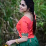 Ameya Mathew Instagram - നന്മയുടെയും സന്തോഷത്തിന്റെയും ഐശ്വര്യത്തിന്റെയും വരവറിയിച്ചുകൊണ്ട് മറ്റൊരു ഓണക്കാലംകൂടി വരവായി. ഏവർക്കും എന്റെ ഉത്രാടദിനാശംസകൾ .🌼✨️💫😍 . . Photography : @jk_jinu 📸 Costume : @devanshi_designer_boutique 👗 Makeup : @soniyamakeoverstudio 💄 Jewellery @magmatvm Event Support Team : @bluewings_event ✨ #uthradam #onamvibes #🌼 Trivandrum, India