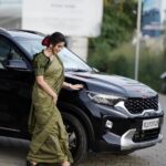 Ameya Mathew Instagram - ആദ്യം S-Presso വന്നു… പിന്നെ Polo GT വന്നു… ഇപ്പോൾ ദാ ഇവനും… പുതിയ ചങ്ങായി ‘KIA SONET’. 🤩 ആരായിരിക്കും അടുത്തത് ?? കുറ്റപ്പെടുത്തുന്നവരും വിമർശിക്കുന്നവരും ആ പണി ചെയ്യട്ടെ... നമ്മൾ മുന്നേറി പൊയ്ക്കോണ്ടേയിരിക്കുക. പോകാനേറെ ദൂരമുണ്ടിനിയും…🚗💨💥🥳 For the ardent vehicle lover in me, and to more journeys forward. By the grace and blessings from Almighty, I've switched to my third ride- Kia Sonet.🖤 @kiamotorindia . . #newride #kia #milestogo #travelcompanion Outfit @jishnuandvishnu 💄 @touchedbyreshma 📸 @aswin.ajayakumar_ NCS KIA Trivandrum