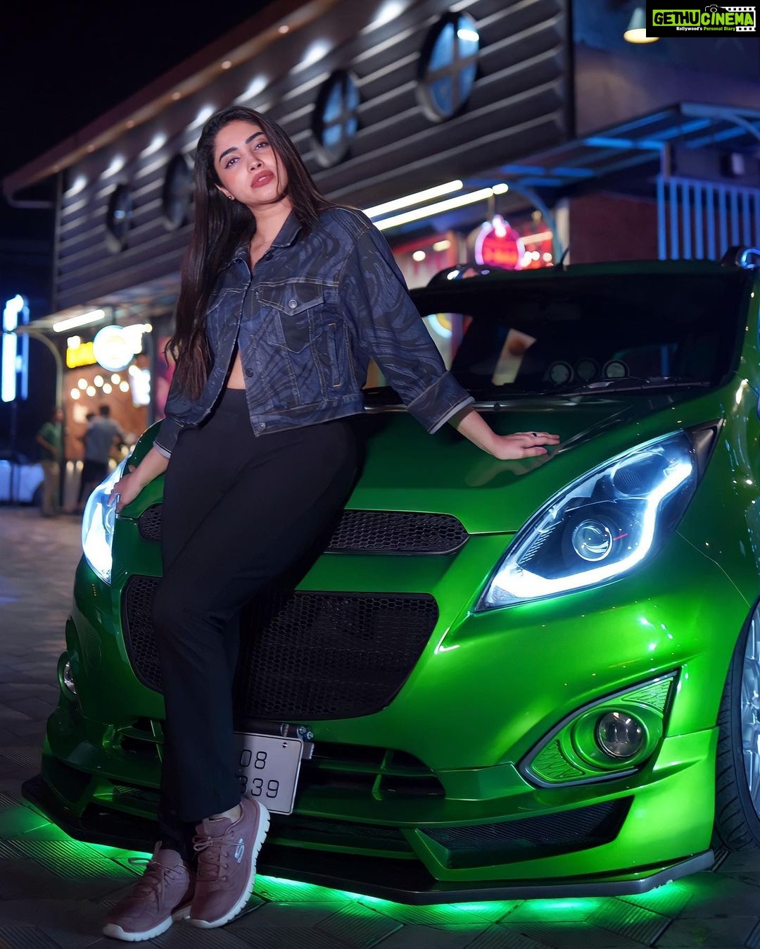 Ameya Mathew Instagram - ഗോ ഗ്രീൻ ഡ്രൈവ് ഗ്രീൻ !😌💚 . 📸 @im_yadhuvenugopal #picoftheday #instadaily Foxhole Tcr
