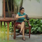 Ameya Mathew Instagram - മഹേഷേ… ഫോട്ടോഗ്രഫി പഠിപ്പിക്കാൻ പറ്റില്ല… പഠിക്കാൻ പറ്റും…😌🤭📷🎥 . . Behind the lens : @hkcreationsdxb Associate Camera : @gokul.mindstories @rohith_alappattu_5 #picoftheday📷 #throughthelens #beautifulmoments #click Kochi, India