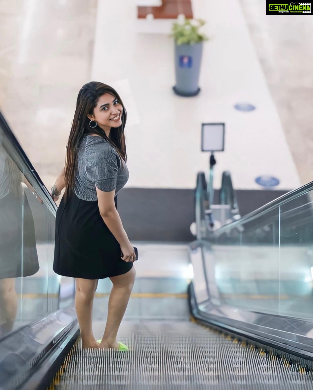 Ameya Mathew Instagram - ബാംഗ്ലൂർ ഡേയ്സ്…🥳🥂🖤 #traveldiaries #bangalore . . 📸 @libzalonso 🙌🏻🤩 Bangalore, India