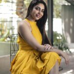 Ameya Mathew Instagram - സൂര്യപ്രകാശത്തിന്റെ ഈ മഞ്ഞ മറ്റുള്ളവരിലും പ്രകാശം പരത്തട്ടെ…💛🌞🌻✨ . . 📸 @im.pb__ 📍 @40.feet #shotbeforecovid #quarantinelife #stuckathome #❤️ 40 Feet