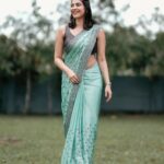 Ameya Mathew Instagram - 2000-ത്തിന്റെ നോട്ട് നിരോധിച്ചത്രേ... മൈ ബ്രെയിൻ ബി ലൈക്ക് : നമ്മൾ ഇതിലില്ല… കണ്ടാൽ മതി ! 😅🫢 . . Photography @memoriesweddings.events MUA @soniyamakeoverstudio Blouse @evanshi_designs Adoor