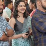 Ameya Mathew Instagram - പ്രിയപ്പെട്ട അനഘ, നിന്നെക്കുറിച്ച് മാത്രം എങ്ങനെ ക്യാപ്ഷൻ എഴുതണമെന്ന് എനിക്ക് ഒരു ഐഡിയയും ഇല്ല..ജനിച്ചത് രണ്ട് അമ്മമാരിൽ ആണെങ്കിലും മനസ്സുകൊണ്ട് നീ എന്നും എന്റെ അനിയത്തി തന്നെയാണ്. എന്റെ എല്ലാ സന്തോഷത്തിലും സങ്കടത്തിലും കൂടെ നിന്ന, മറ്റാരു കൂടെ ഉണ്ടായിരിക്കുമ്പോഴും കിട്ടാത്തൊരു ആശ്വാസവും സമാധാനവും എനിക്ക് സമ്മാനിച്ച എന്റെ അനഘകുട്ടിയ്ക്ക് എന്റെ എല്ലാ പ്രാർത്ഥനകളും വിവാഹ മംഗളാശംസകളും നേരുന്നു..😘 Happy Married life @adv.anagha & @anandhu_sk 💍🤩 . . Photography @memoriesweddings.events MUA @soniyamakeoverstudio Blouse @evanshi_designs #bff #herbigday #❤️ Green Valley Park Convention Centre