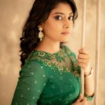 Ammu Abhirami Instagram - ✨Soul full of sunshine✨ Outfit @nirali_design_house Lens @camerasenthil Mua @makeup_by_kez Hair @banu_hairstylist_sareedrapist Jewellery @challani_jewellery Organized by @rrajeshananda