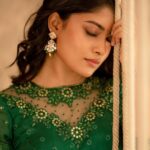 Ammu Abhirami Instagram – பறந்து  போகின்றேன்
சிறகி்ல்லாமல்🤍
கவிதை ஆகின்றேன்
மொழியில்லாமல்🤍

Outfit @nirali_design_house
Lens @camerasenthil
Mua @makeup_by_kez
Hair @banu_hairstylist_sareedrapist
Jewellery @challani_jewellery
Organized by @rrajeshananda