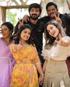 Ammu Abhirami Instagram - Everything about them🤍
Everything about this set🤍
Everything about this entire experience is just🥹🤌🏻🧿!
Little did I know this show would give me bonds that I would happily carry till eternity🥹🧿…
Forever thankful, grateful🤍
#omnamahshivaya ✨
Pc: Beautifully captured by @dhanush__photography ☺️.