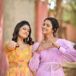 Ammu Abhirami Instagram – Everything about them🤍
Everything about this set🤍
Everything about this entire experience is just🥹🤌🏻🧿!
Little did I know this show would give me bonds that I would happily carry till eternity🥹🧿…
Forever thankful, grateful🤍
#omnamahshivaya ✨
Pc: Beautifully captured by @dhanush__photography ☺️.