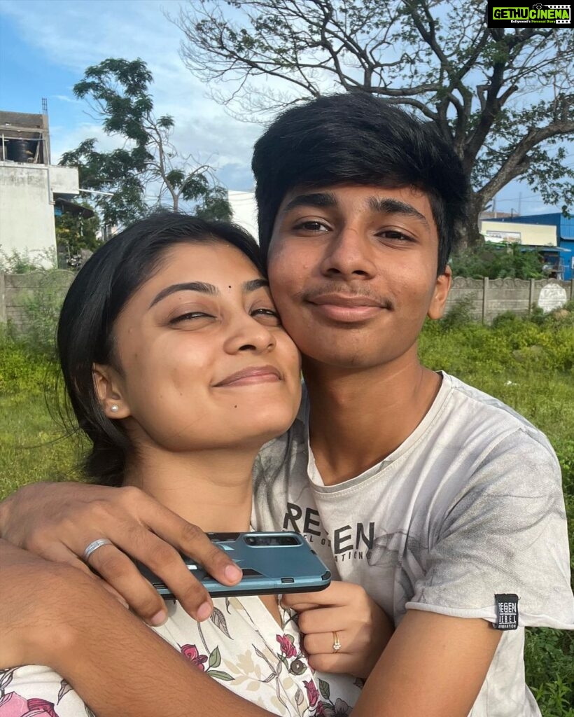 Ammu Abhirami Instagram - Hey♥ @sarva_naane , my little brother, my big brother, my friend, my companion, my partner in crime, my advisor, my free in-house therapist, my comedian, my comforting shoulders, my 1st child it’s your birthday today♥🧿… I remember the day when our parents first put you on my lap saying this is your little thambi who is always going to be there with you forever! I was very happy but I was also a little sad and jealous that someone else had come to share the love and snacks I received that was supposed to be all mine… Little did i know you’d take my complete heart and love too??? You’d become my everything ! I love you sarva♥ Enikum nee happya erukanum , Sirichite erukanum , epovum kodave erukanum , I’m seriously blessed to have a brother like you 🧿♥✨…. Happiest birthday sarva♥🤗 Ps: I love you and you should always remember that you have been delicately picked from cooperation kuppaithotti near hospital when you were an infant ☺♥…