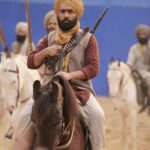 Ammy Virk Instagram - Maurh is Released sajjno ❤️… Apne parwaaaran naal jaa k tuc film dekh sakde o ❤️