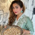 Amrita Arora Instagram – As a family, we have been gifting dry fruits on Diwali for many years. This year we have discovered California Pistachios! We have used pistachios always for garnishing deserts and dishes. Never knew you can have them as a guilt free any time snack. They are great plant – based complete protein source. So low on calorie that they are referred to as the skinny nut. Tasty and healthy. Your loved ones will love you more for it! California pistachios are available at any dry fruit retailer or any e-commerce platform. When ordering just search or ask for “California pistachios” and choose from the multiple brands that pack them in India. @americanpistachios.india Have a healthy and safe Diwali! 

 #CaliforniaPistachios #Pistachios #AmericanPistachiosIndia #AmericanPistachios