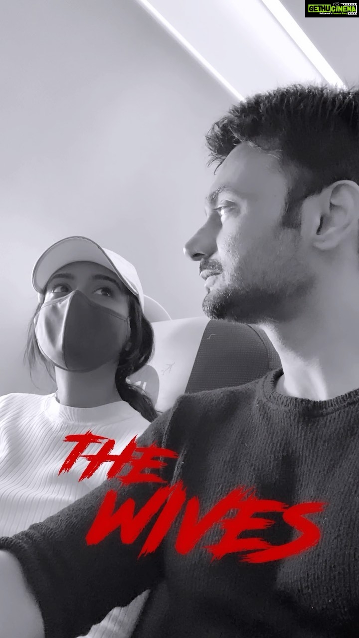 Amrita Rao Instagram - To Husbands Who FORGOT GIFTING WIVES On Valentine’s Day 😈 ⛔️ BEWARE #funnyvideos #couple #wives #rock #reels #loveonreels #husbandandwife #wife #husband #funny