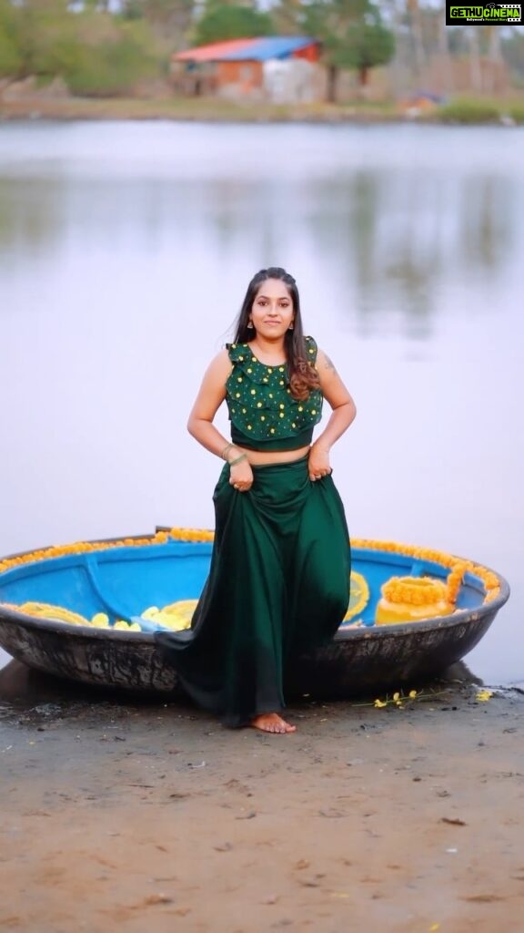 Amrutha Nair Instagram - 💐 Outfit @pradwana Video @vipinjkumar @colorpadam_photography MEA @blushingtone_by_veenavineeth