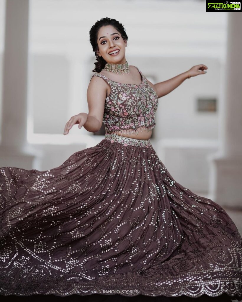 Amrutha Nair Instagram - ✨✨ Shot by @kanojo_stories @vaisakh_mascara , Mua @blushingtone_by_veenavineeth Outfit by @taavisha_by_geethu , @the_rental_jeannie Ornaments by @alameen_fashion_jewels