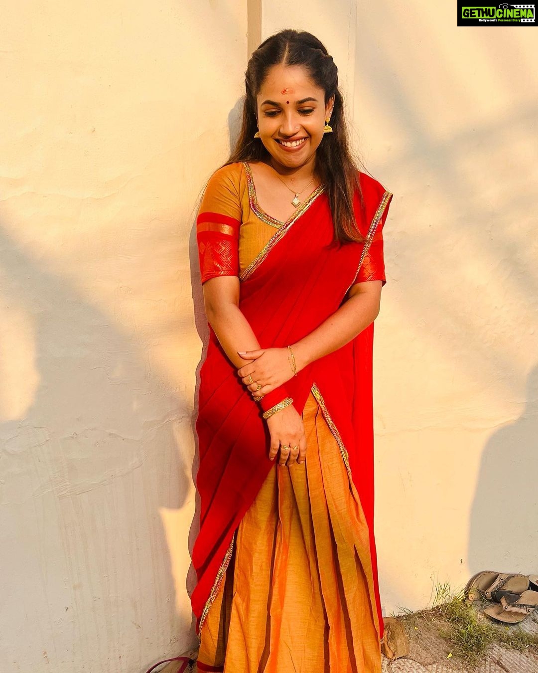 Amrutha Nair Instagram - Attukal Costume @ambily__nair mom❤️
