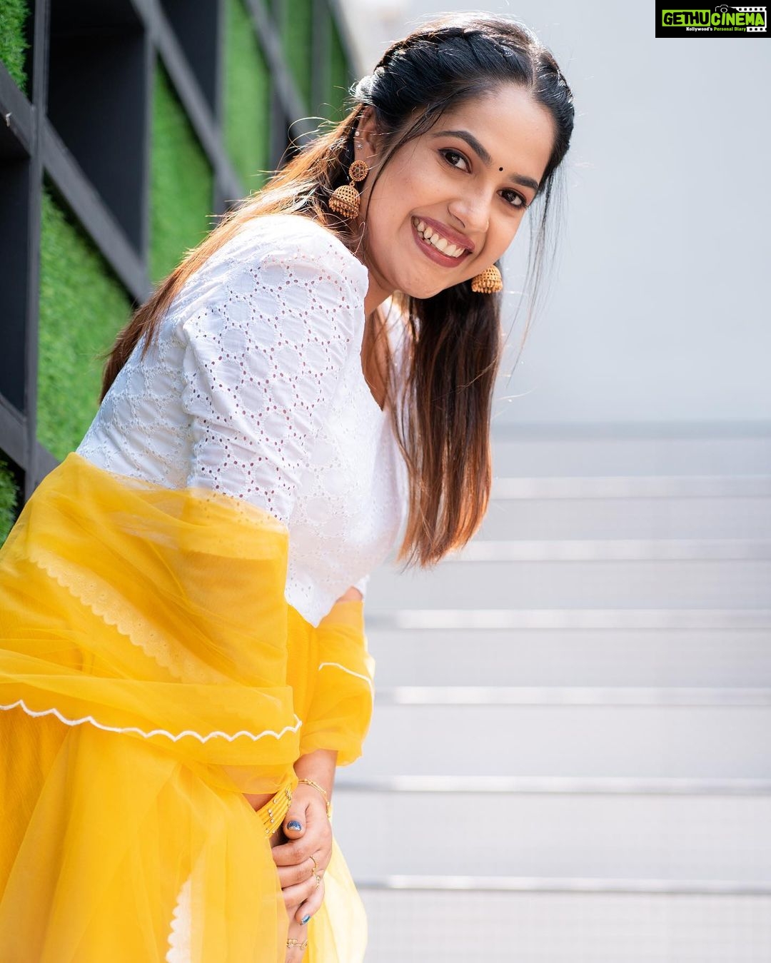 Amrutha Nair Instagram - 💛🥰 Outfit @udupp_by_devikaraju Location @blushingtone_by_veenavineeth MUA @blushingtone_by_veenavineeth Pic @vipinjkumar
