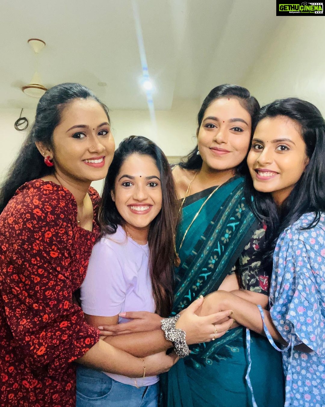 Amrutha Nair Instagram - ♥️ @rebecca.santhosh @gayathry__mayoora__official