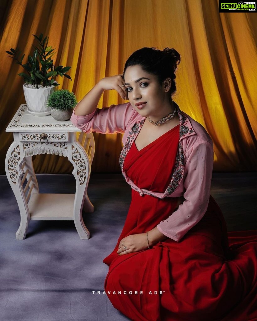 Amrutha Nair Instagram - Simply Red Saree Vibes♥️ Attire @bybbecca 📸 @jithuthampifm @travancoreads MUA @brides_of_deepthi #amruthanair #amruthanairofficial #instagram #instalike #shoot #model #modeling #love #trendingreels Thiruvananthapuram, Kerala, India