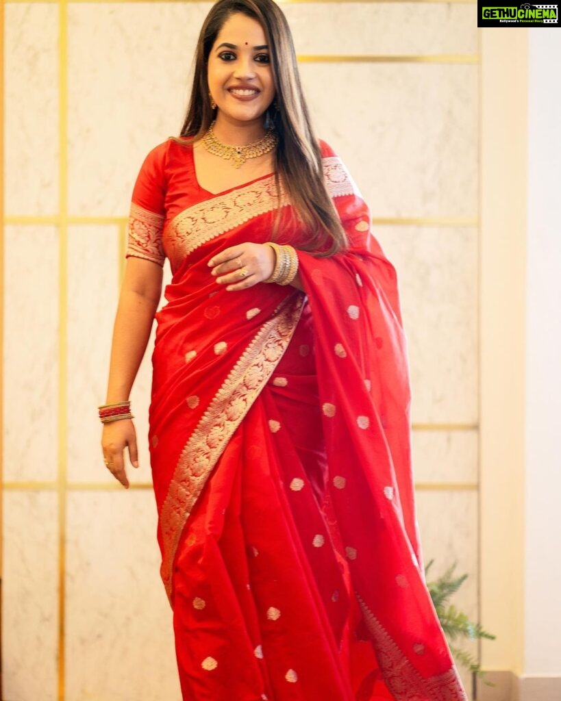 Amrutha Nair Instagram - ♥️ Attire @varnudais #instagram #selflove #model #saree #trendingreels #trending #tamil