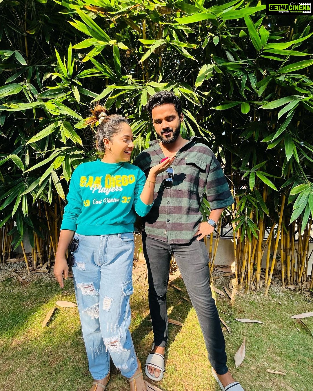 Amrutha Nair Instagram - ♥️🙈 @_aju_thomas_ . . 📸 @__.rev_athi___ Chennai, India