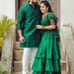 Amrutha Nair Instagram - I love my crazy best friend🫰🏻 Blouse and shall design by @i_meraki_designer_boutique Trivandrum, India