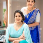 Amrutha Nair Instagram - True friends are like diamonds — bright, beautiful, valuable, and always in style 💎 @athira_madhav Jewellery @kalyanjewellers_official Pic @vipinjkumar Attire @varnudais Blouse design @vybhadesignerstudio MUA @blushingtone_by_veenavineeth Special thanks to the event creator @socialpr.in Trivandrum, India