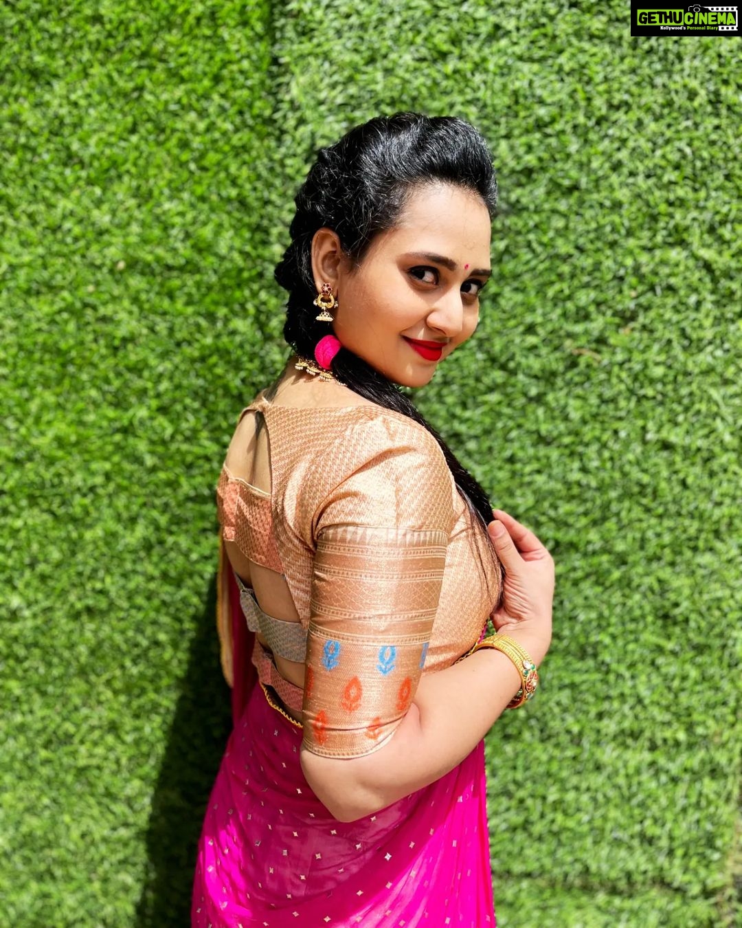 Amulya Instagram - Varmahalakshmi Habbada shubashayagalu 🌻